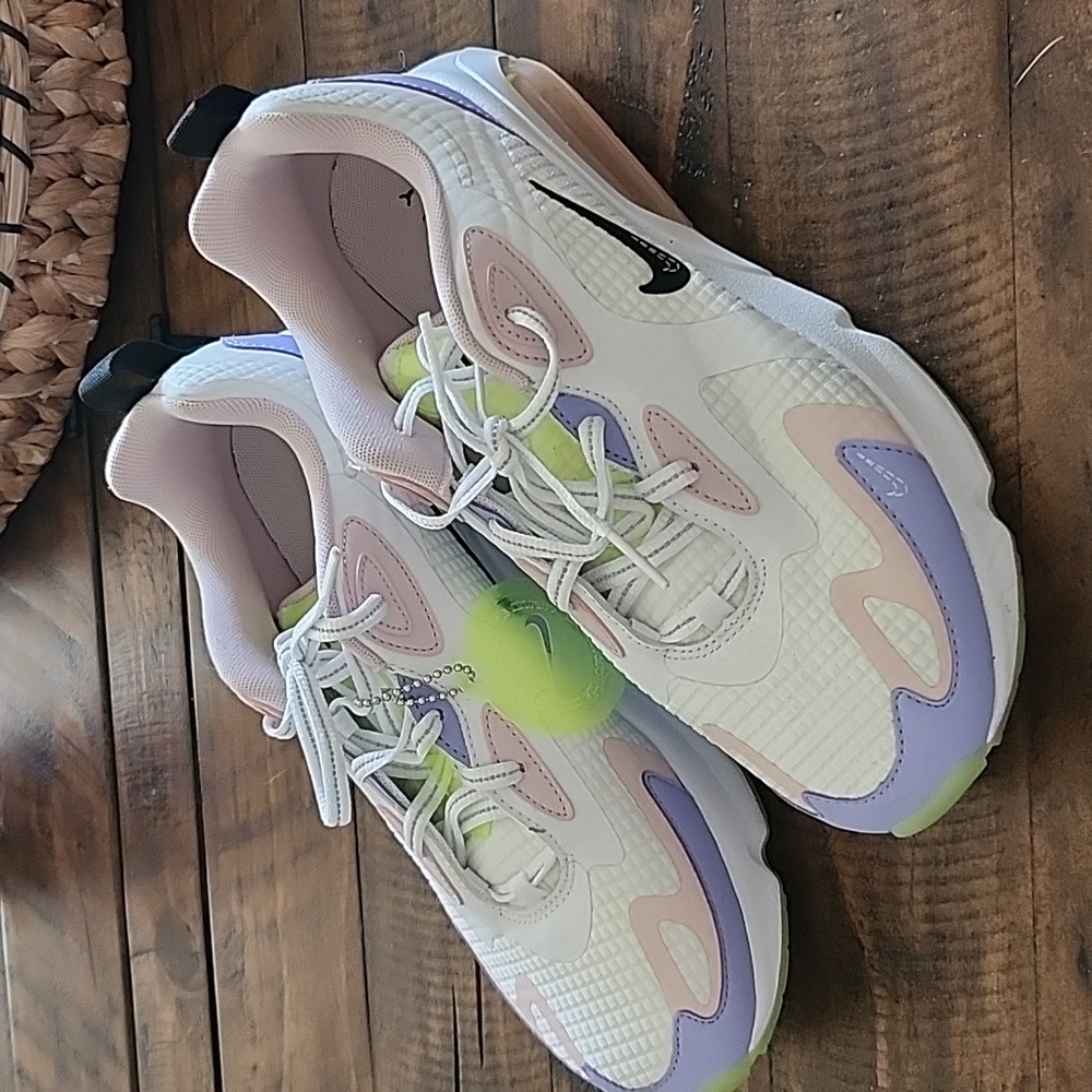 Nike women sneakers 8.5